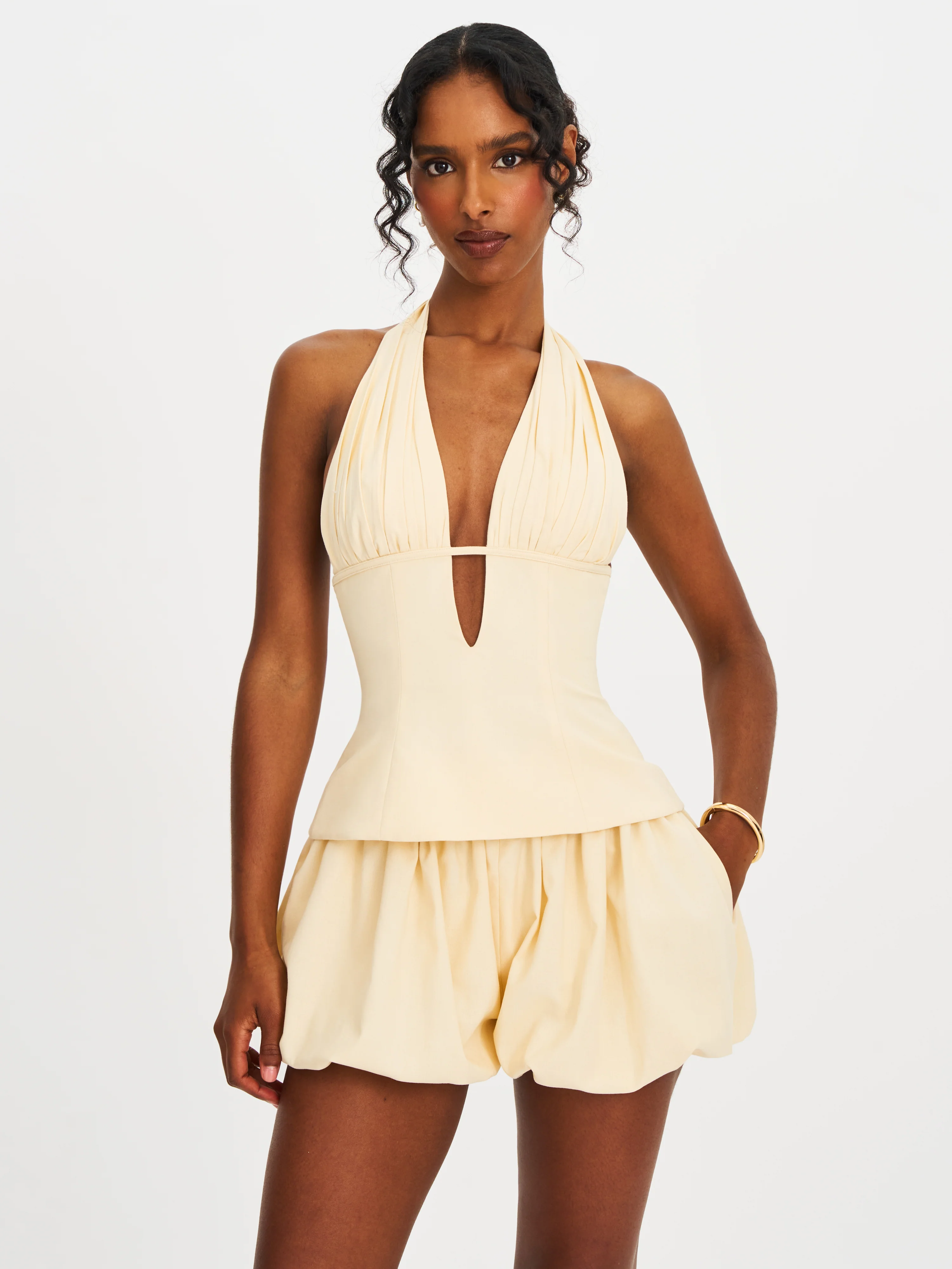Quinzelle Off White Linen Bubble Shorts - Image 6