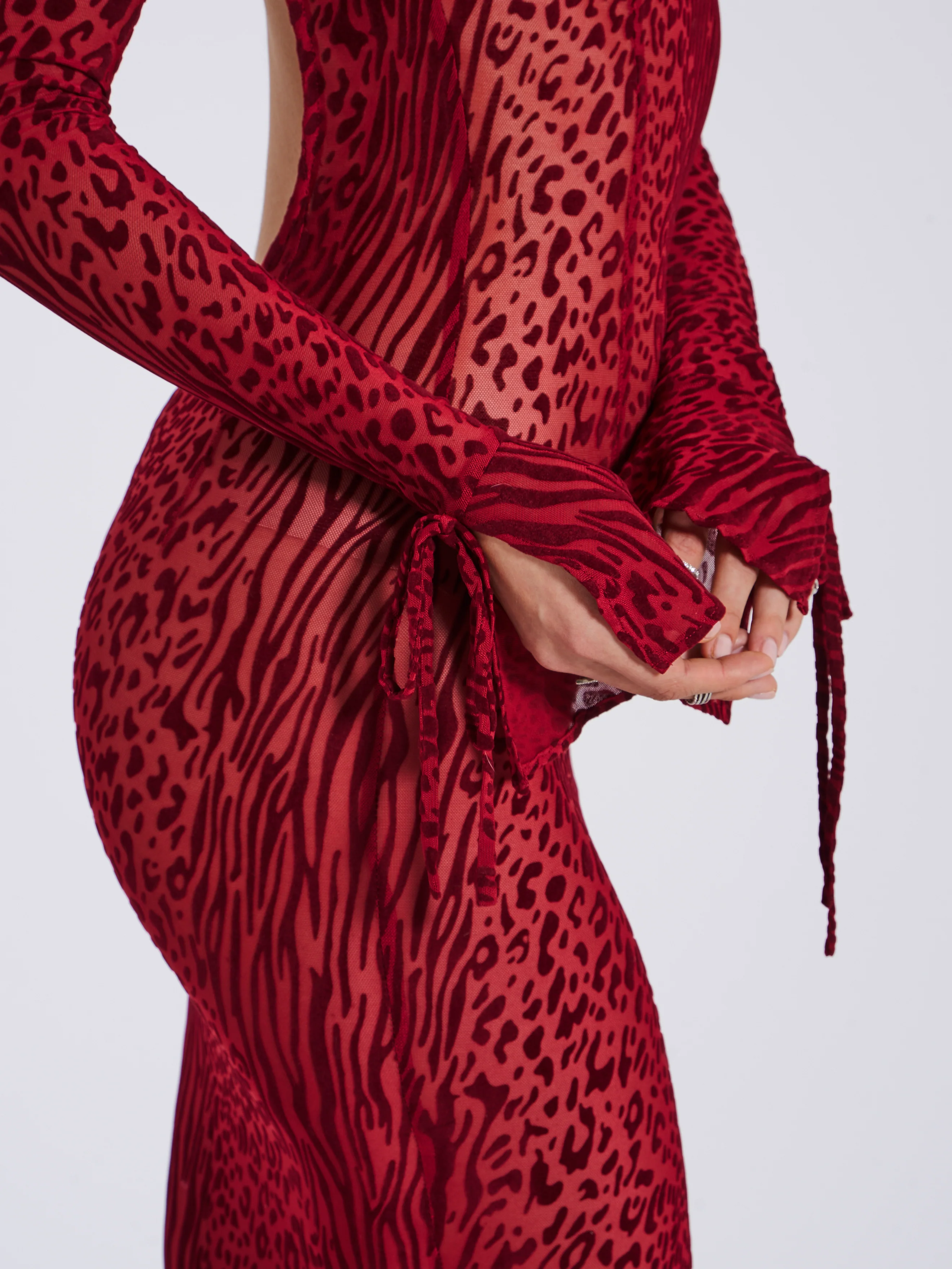 Waylynn Burnout Velvet Detail Mesh Backless Maxi Dress - Image 11