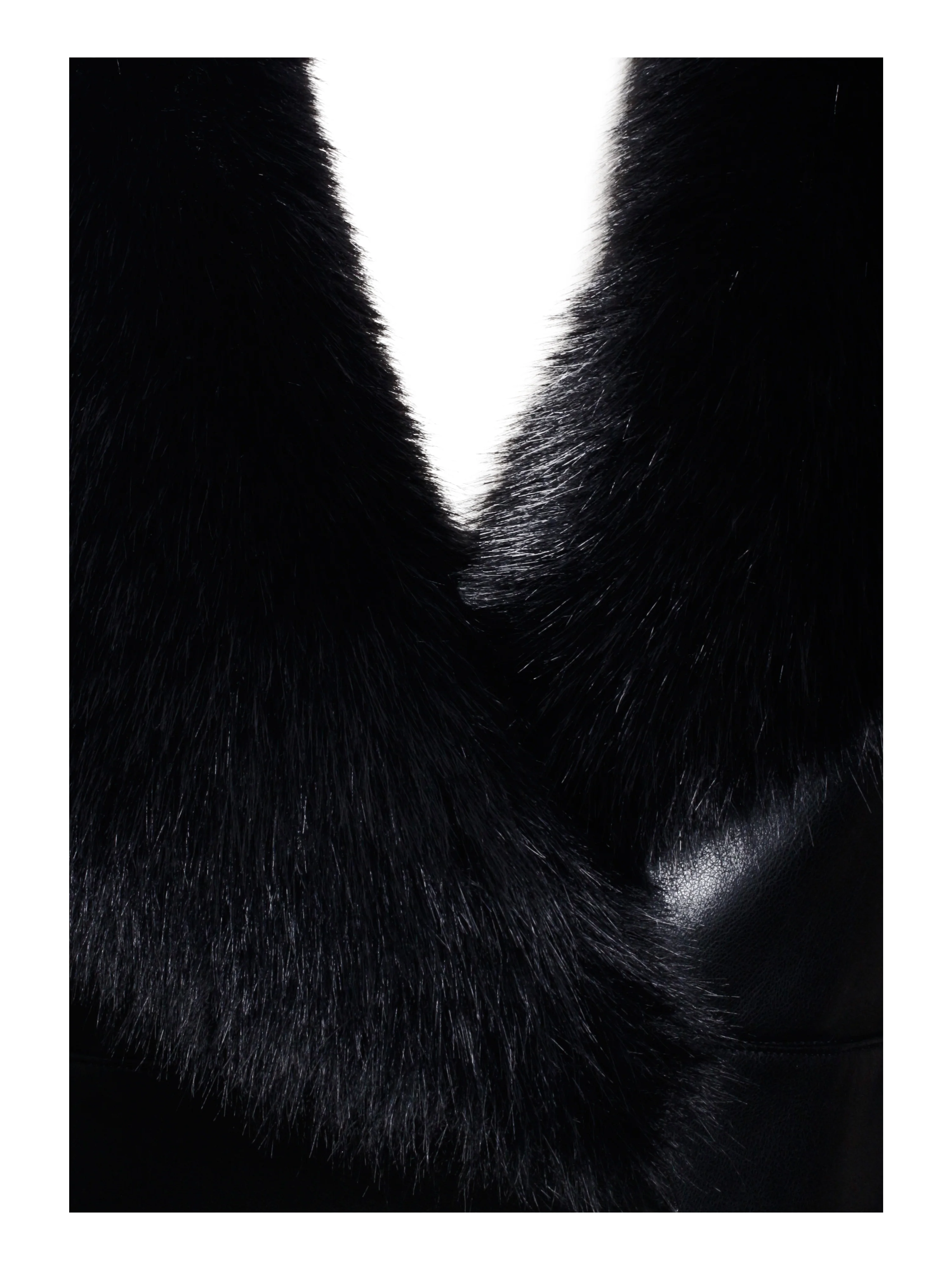 Ziah Cropped Leather Jacket with Fur Collar - Image 25